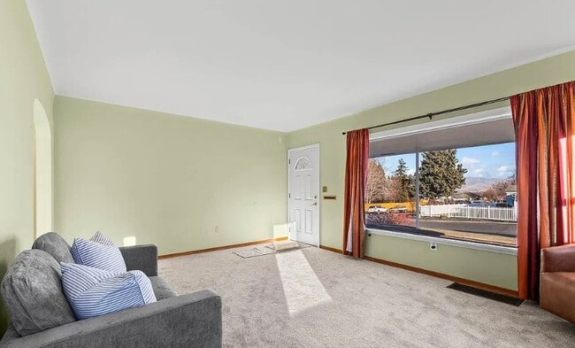 304 N 35th Ave in Yakima, WA - Building Photo - Building Photo