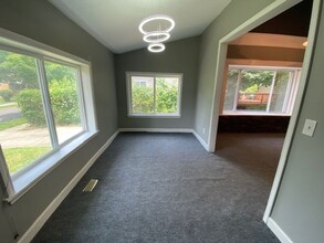 551 Noah Ave in Akron, OH - Building Photo - Building Photo