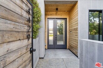 4429 Tujunga Ave in Los Angeles, CA - Building Photo - Building Photo