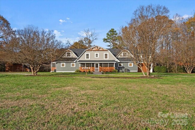 2708 Mooresville Rd in Salisbury, NC - Building Photo - Building Photo