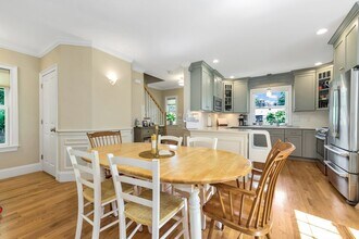 68 Woburn St in Lexington, MA - Building Photo - Building Photo