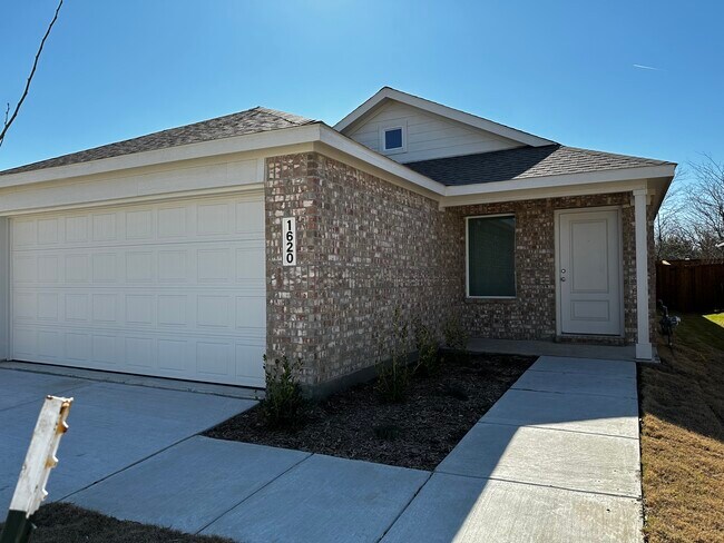 1620 Elliott Rd in Howe, TX - Building Photo - Building Photo