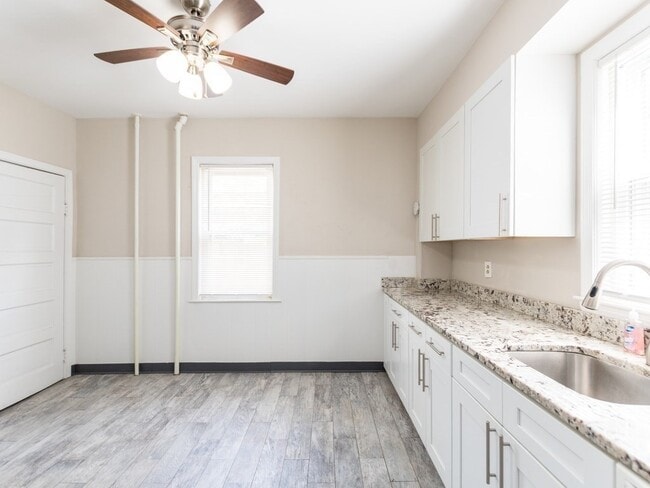 15 Russell Rd, Unit 1 in Somerville, MA - Building Photo - Building Photo