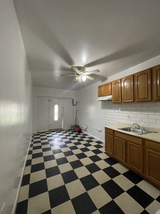 765 Grove St, Unit 4 in Irvington, NJ - Foto de edificio