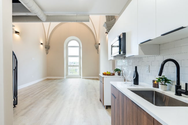 1030 N 48th St in Philadelphia, PA - Building Photo - Building Photo