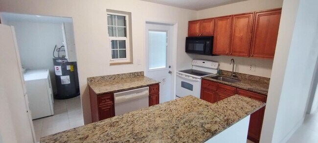 4620 NE 15th Ave in Pompano Beach, FL - Building Photo - Building Photo