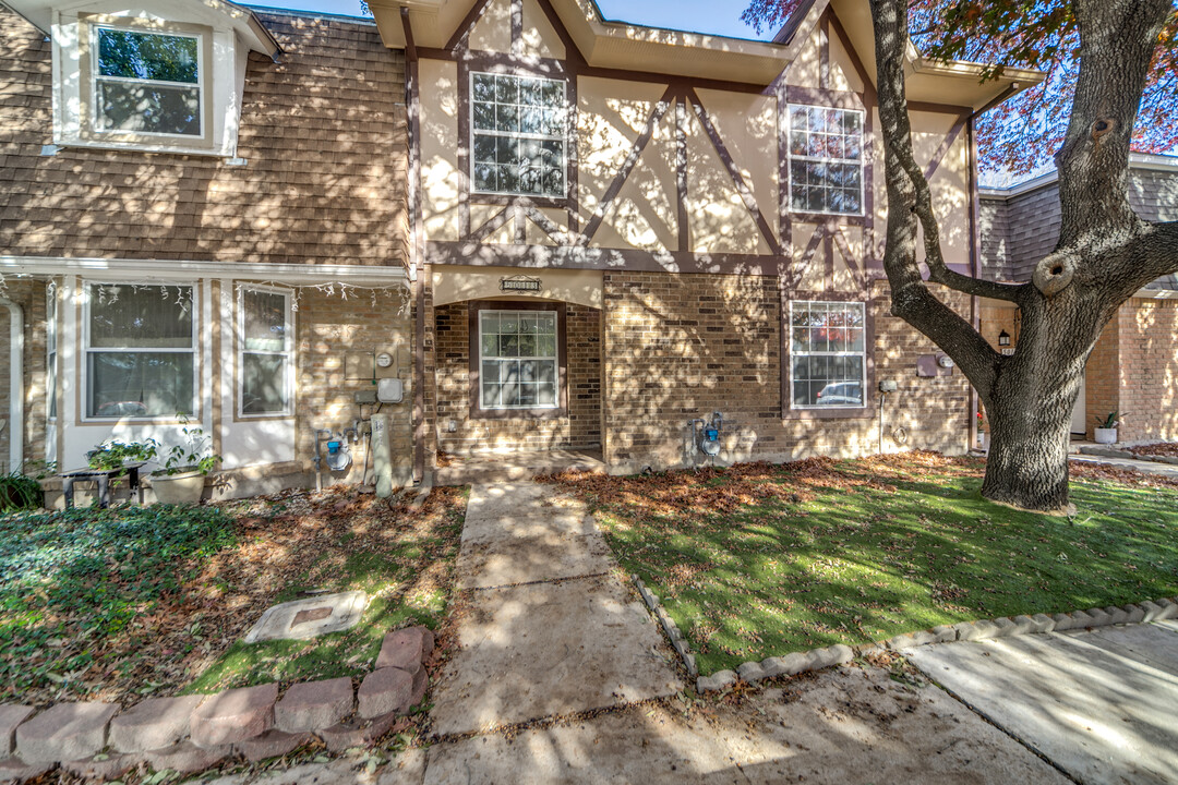 5013 Arbor Ridge Dr in San Antonio, TX - Building Photo