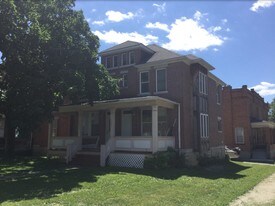 1639 Summit St in Columbus, OH - Building Photo