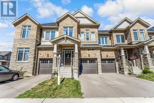 69 Tundra Rd in Caledon, ON - Building Photo