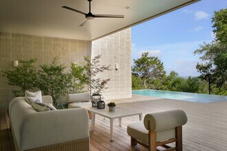 5205 Scenic View Dr in Austin, TX - Building Photo - Building Photo