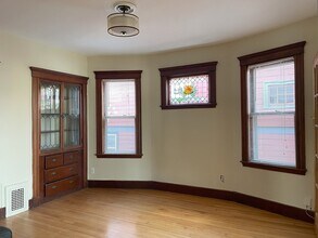 4 Glade Ave, Unit 3 in Boston, MA - Building Photo - Building Photo