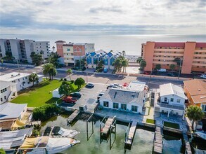 13711 Gulf Blvd in Madeira Beach, FL - Building Photo - Building Photo