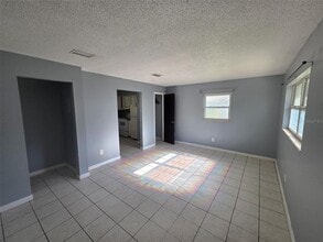 401 Hibiscus Ave in Bunnell, FL - Building Photo - Building Photo