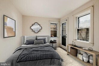 2212 Fairmount Ave in Philadelphia, PA - Building Photo - Building Photo