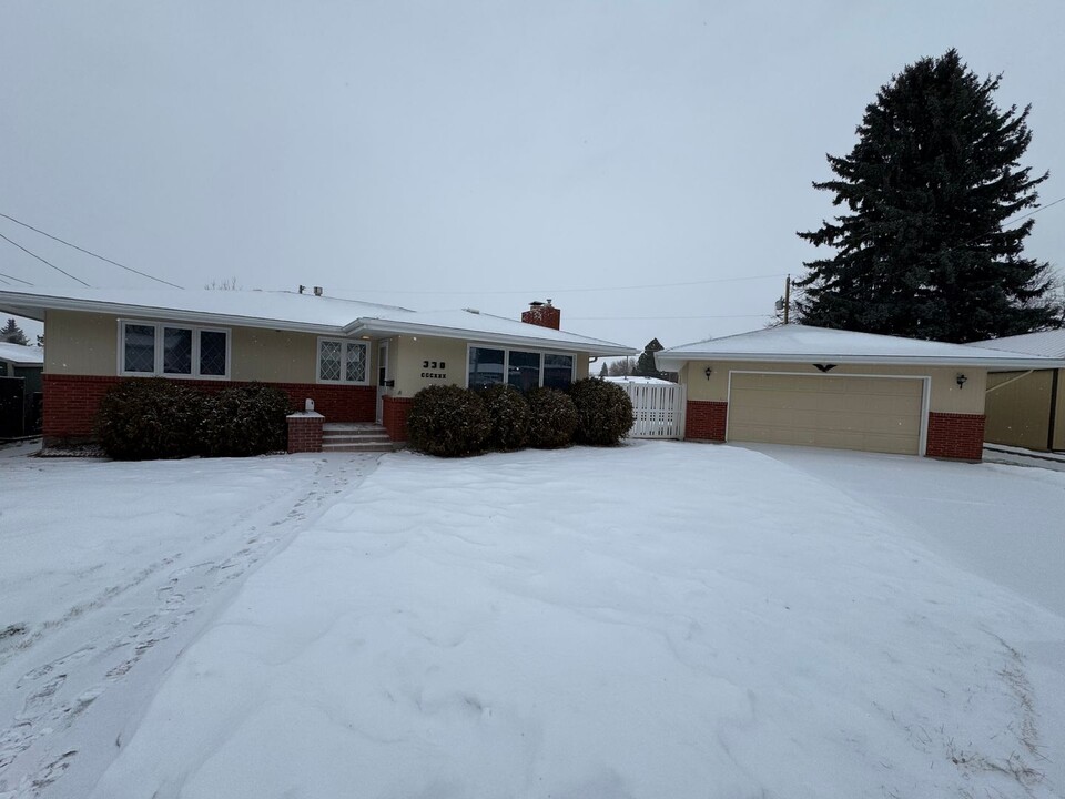 330 Silver Ct in Great Falls, MT - Foto de edificio