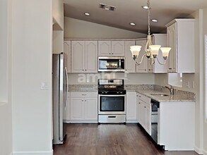 10706 S Distillery Canyon Spring Dr in Vail, AZ - Foto de edificio - Building Photo