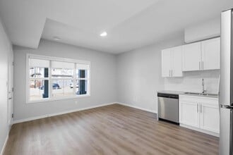406 Pioneer Rd in Spruce Grove, AB - Building Photo - Building Photo