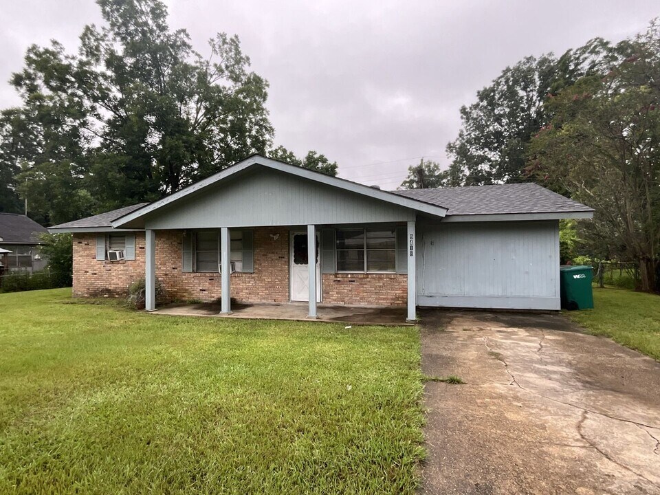 9418 Randall Ave in Denham Springs, LA - Building Photo