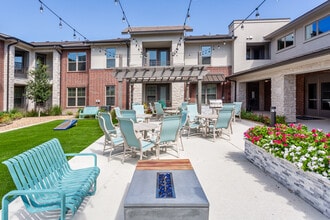 The Luxe at Rowlett 55+ Active Adult in Rowlett, TX - Foto de edificio - Building Photo