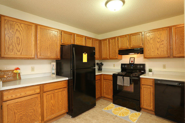 Foxwood Crossing Apartments in Greenfield, WI - Foto de edificio - Interior Photo