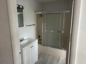 648 E College Ave in Tallahassee, FL - Building Photo - Building Photo