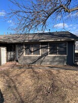 56 Westminster Rd, Unit 56 in Chatham, IL - Building Photo