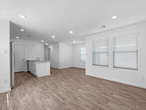 14659 New Vlg Dr in Willis, TX - Building Photo - Building Photo