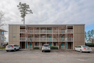 4754 Seahawk Ct in Wilmington, NC - Foto de edificio - Building Photo