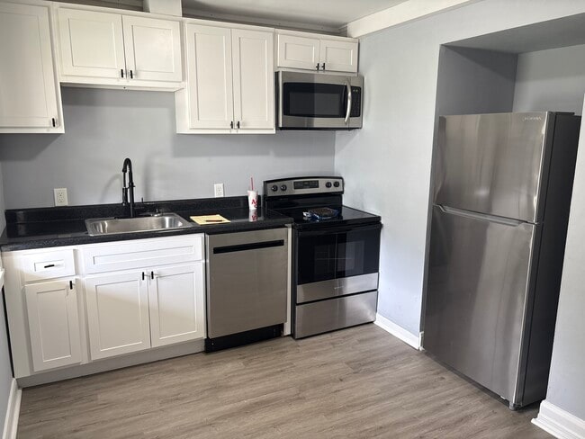 812 Nathan St in St. Charles, MO - Building Photo - Building Photo