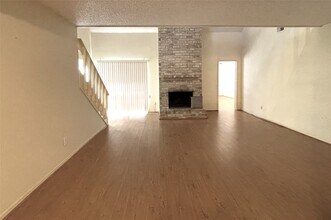 6203 Gladewell Dr in Houston, TX - Building Photo - Building Photo