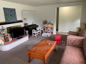 1012 NW 34th St in Corvallis, OR - Building Photo - Building Photo