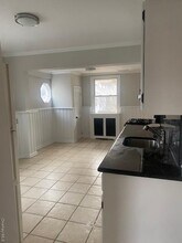 12 Bayview Ave in Bayville, NY - Building Photo - Building Photo