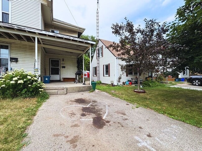 82 Grey St in Brantford, ON - Building Photo - Building Photo