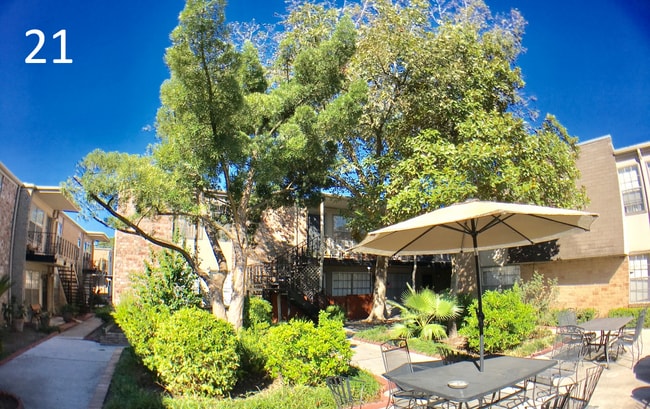 5550 N. Braeswood Blvd, Unit 021