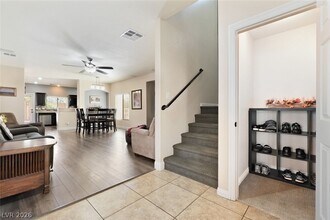 9434 Marshall Creek St in Las Vegas, NV - Building Photo - Building Photo