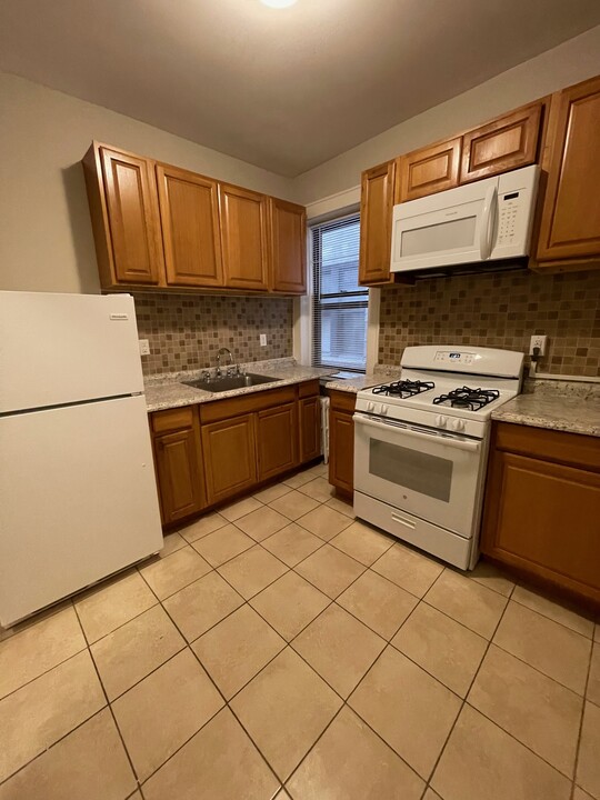 300-308 Valley Brook Ave in Lyndhurst, NJ - Foto de edificio