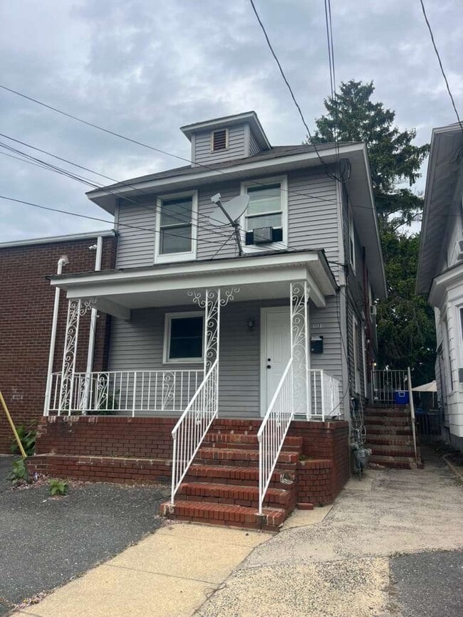 property at 1531 Sewall Ave
