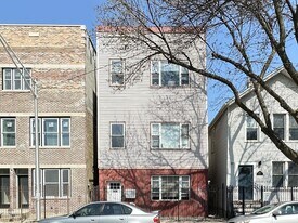 1636 W Ohio St, Unit 2 in Chicago, IL - Building Photo