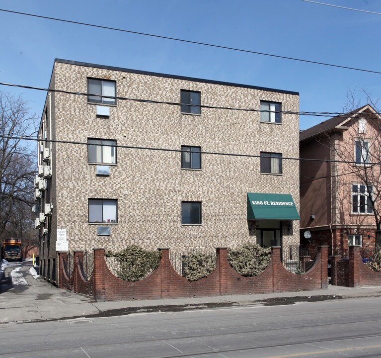 King St Residence in Toronto, ON - Building Photo