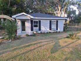 1426 Pepper Dr in Tallahassee, FL - Building Photo