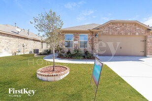2205 Sadlers Creek Ln in Fort Worth, TX - Building Photo