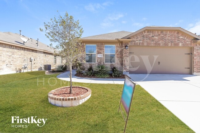 property at 2205 Sadlers Creek Ln