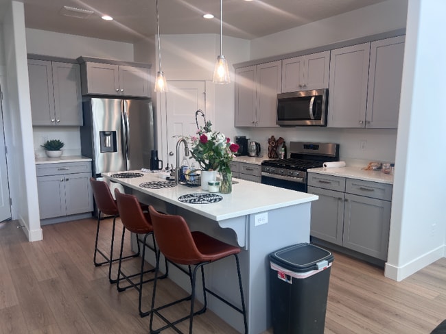 3695 Big Horn Dr in Lehi, UT - Building Photo - Building Photo