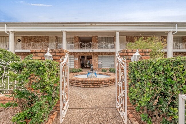 property at 2121 Fountain View Dr