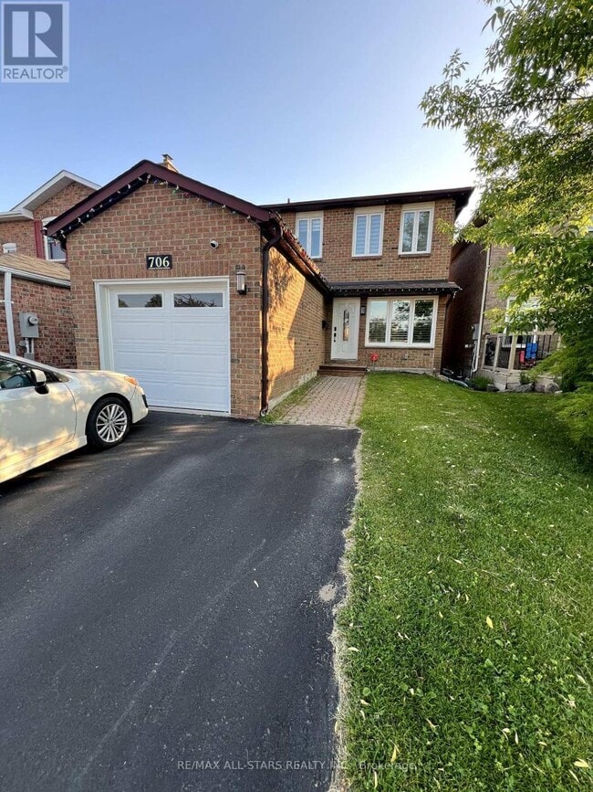 706 Sultana Square in Pickering, ON - Building Photo - Building Photo