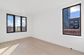 2-22 51st Avenue in Queens, NY - Building Photo - Building Photo