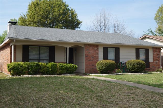 1217 Blanco Ln in Garland, TX - Foto de edificio