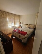 120 Wyona St in Brooklyn, NY - Foto de edificio - Building Photo