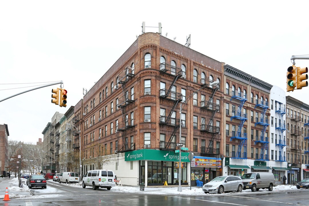 2049 Frederick Douglass Blvd in New York, NY - Building Photo