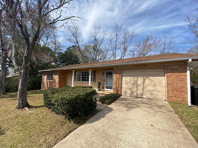 property at 2408 Dundee Dr